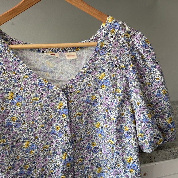 Levi’s puff sleeve crop top floral size large - Picture 2 of 2